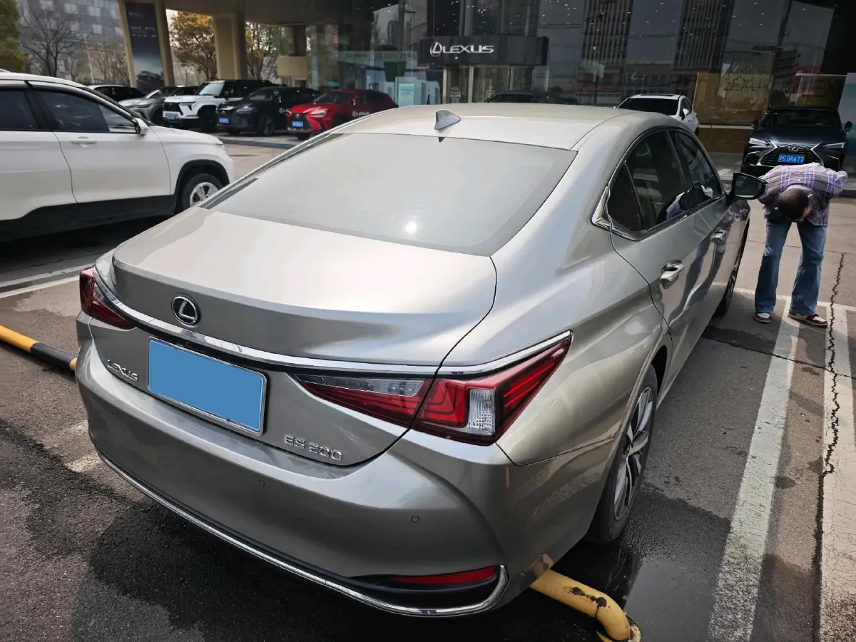 2020 Lexus ES 2.0L 173HP L4 CVT,autocango,china used car exporter,china ev exporter,chinese used car exporter,chinese used ev exporter