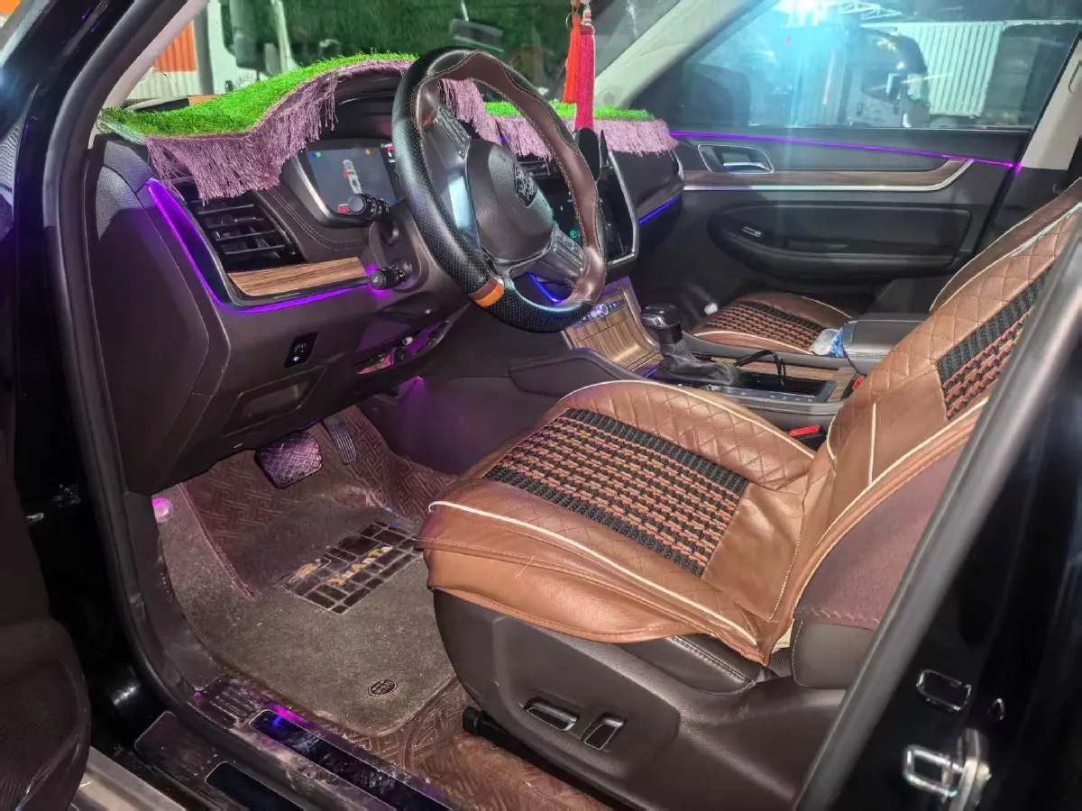 2019 Roewe RX8 2.0T 222HP L4 6AT,autocango,china used car exporter,china ev exporter,chinese used car exporter,chinese used ev exporter