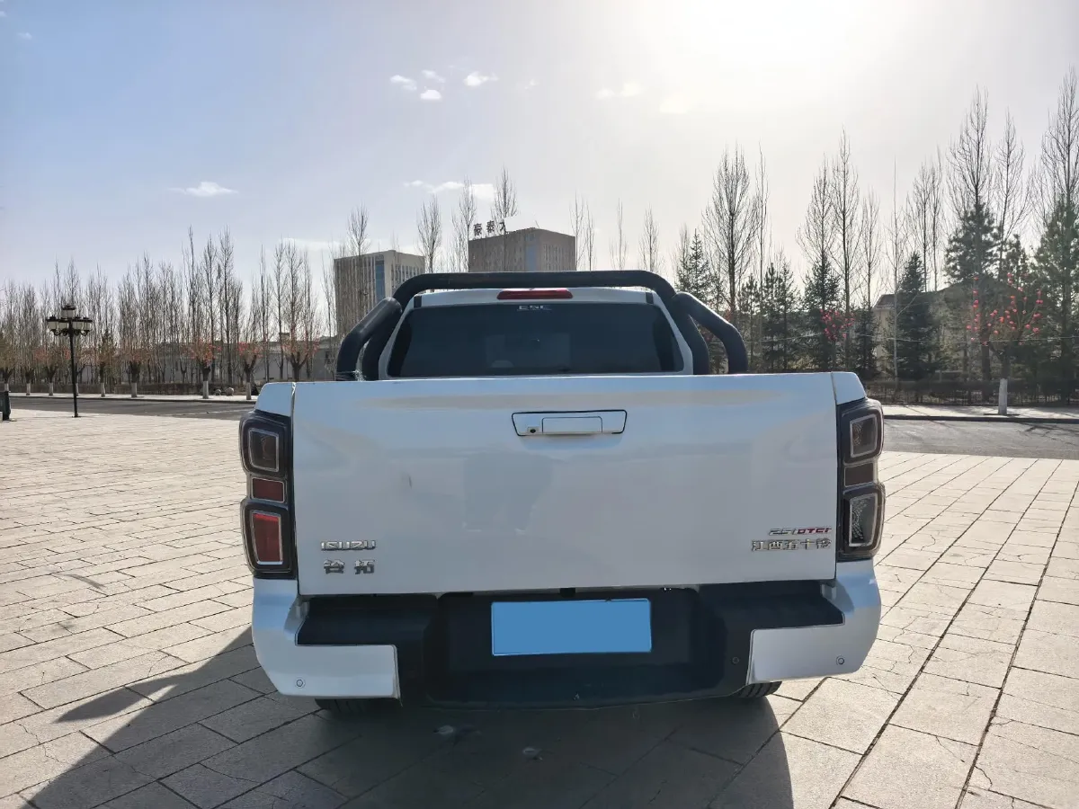 2023 Isuzu LingTuo 2.5T 150HP L4 8AT,autocango,china used car exporter,china ev exporter,chinese used car exporter,chinese used ev exporter