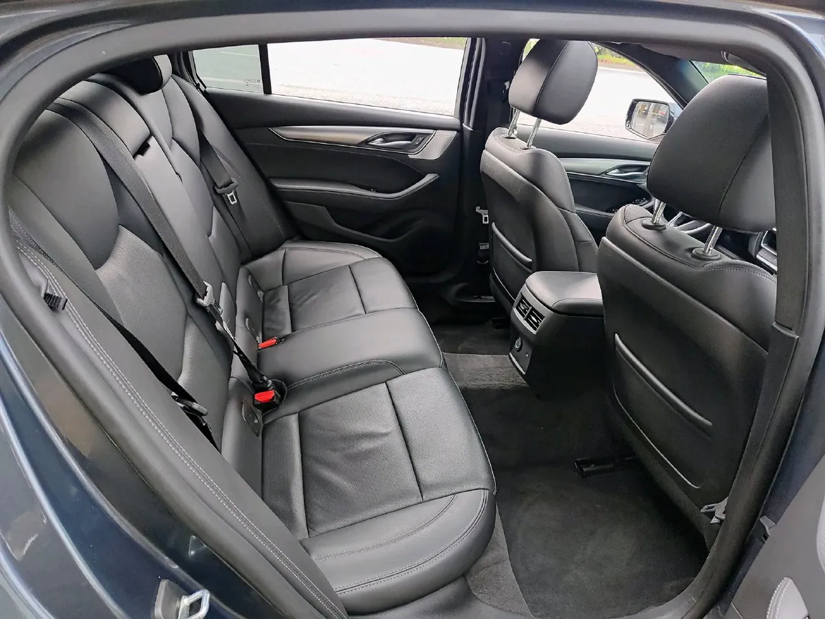 2021 Cadillac CT5 2.0T 237HP L4 10AT,autocango,china used car exporter,china ev exporter,chinese used car exporter,chinese used ev exporter