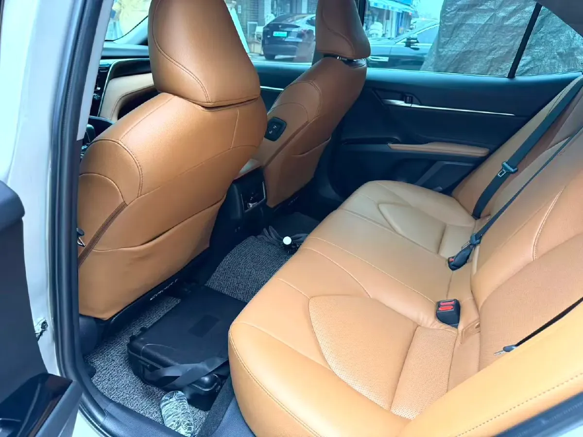 2021 Toyota Camry 2.5L 209HP L4 8AT,autocango,china used car exporter,china ev exporter,chinese used car exporter,chinese used ev exporter