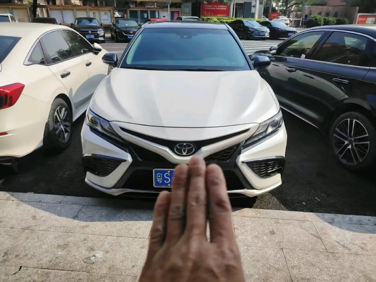 2021 Toyota Camry 2.5L 209HP L4 8AT,autocango,china used car exporter,china ev exporter,chinese used car exporter,chinese used ev exporter