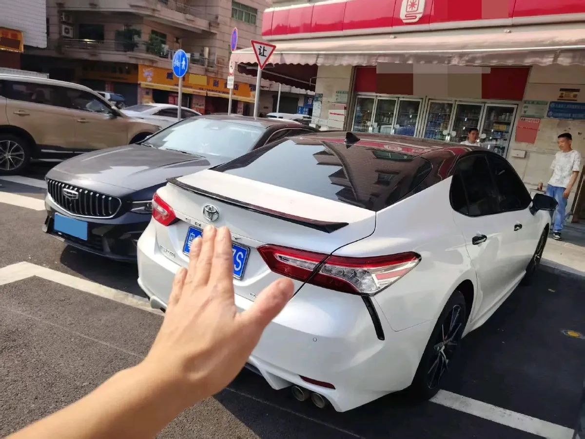 2021 Toyota Camry 2.5L 209HP L4 8AT,autocango,china used car exporter,china ev exporter,chinese used car exporter,chinese used ev exporter