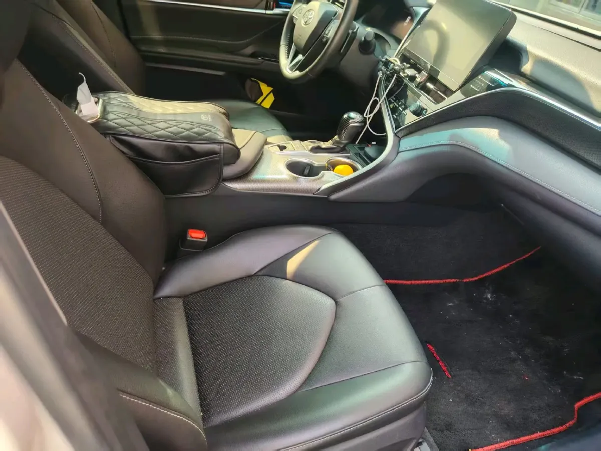 2021 Toyota Camry 2.5L 209HP L4 8AT,autocango,china used car exporter,china ev exporter,chinese used car exporter,chinese used ev exporter