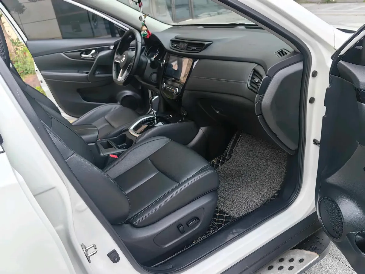 2021 Nissan X-Trail 2.0L 151HP L4 CVT,autocango,china used car exporter,china ev exporter,chinese used car exporter,chinese used ev exporter