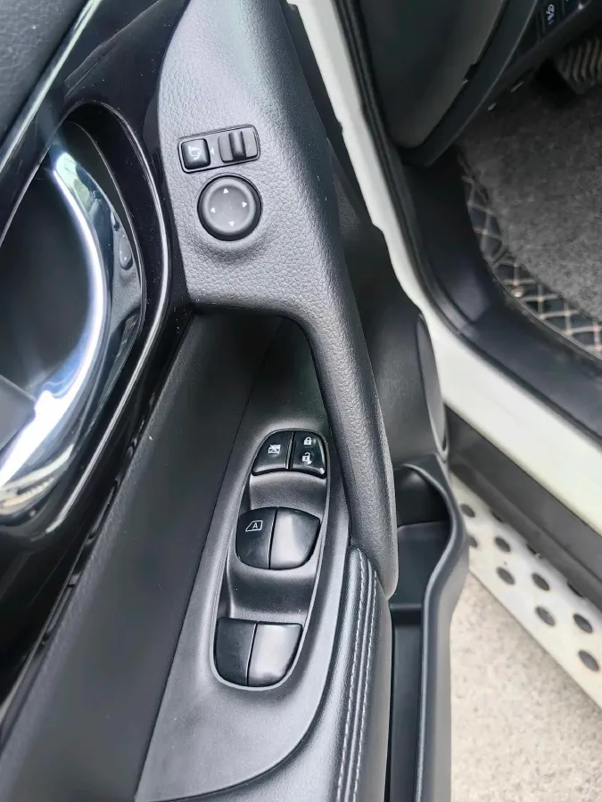 2021 Nissan X-Trail 2.0L 151HP L4 CVT,autocango,china used car exporter,china ev exporter,chinese used car exporter,chinese used ev exporter