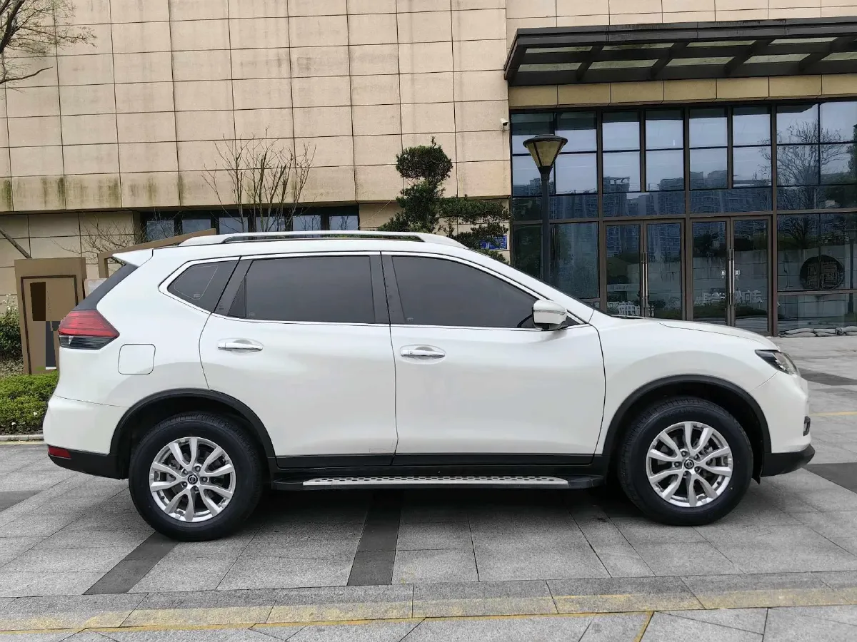 2021 Nissan X-Trail 2.0L 151HP L4 CVT,autocango,china used car exporter,china ev exporter,chinese used car exporter,chinese used ev exporter