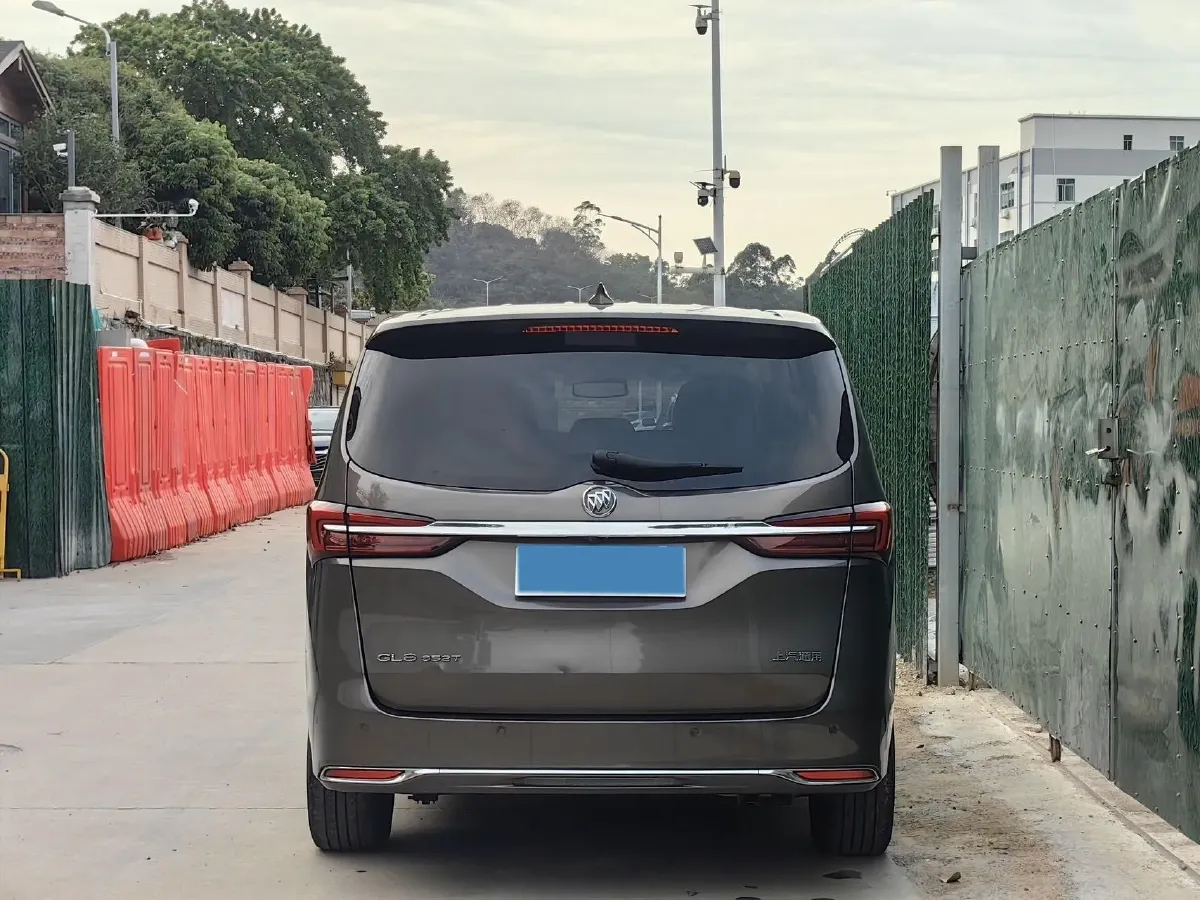 2021 Buick GL8 2.0T 237HP L4 9AT,autocango,china used car exporter,china ev exporter,chinese used car exporter,chinese used ev exporter