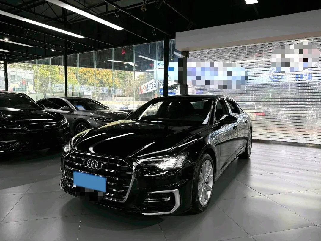 2024 Audi A6L 2.0T 245HP L4 7DCT,autocango,china used car exporter,china ev exporter,chinese used car exporter,chinese used ev exporter