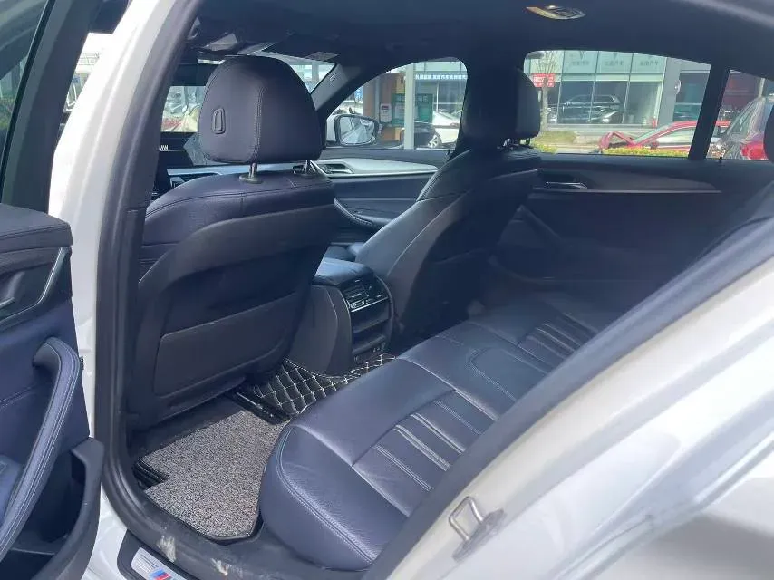2020 BMW 5 Series 2.0T 184HP L4 8AT,autocango,china used car exporter,china ev exporter,chinese used car exporter,chinese used ev exporter