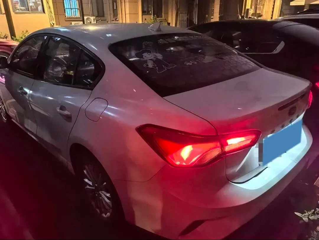 2021 Ford Focus 1.5L 122HP L3 6AT,autocango,china used car exporter,china ev exporter,chinese used car exporter,chinese used ev exporter