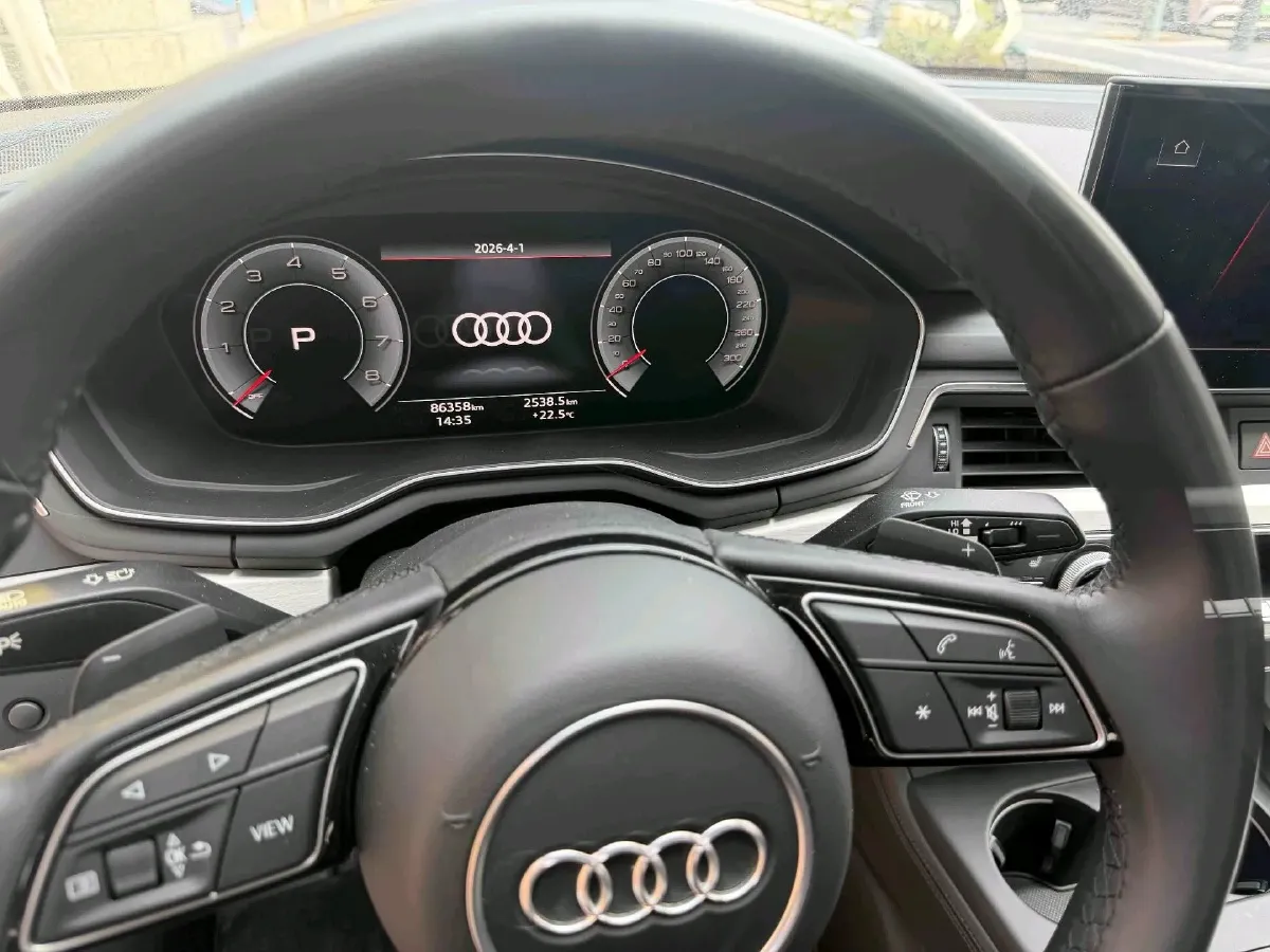 2022 Audi A4L 2.0T 190HP L4 7DCT,autocango,china used car exporter,china ev exporter,chinese used car exporter,chinese used ev exporter