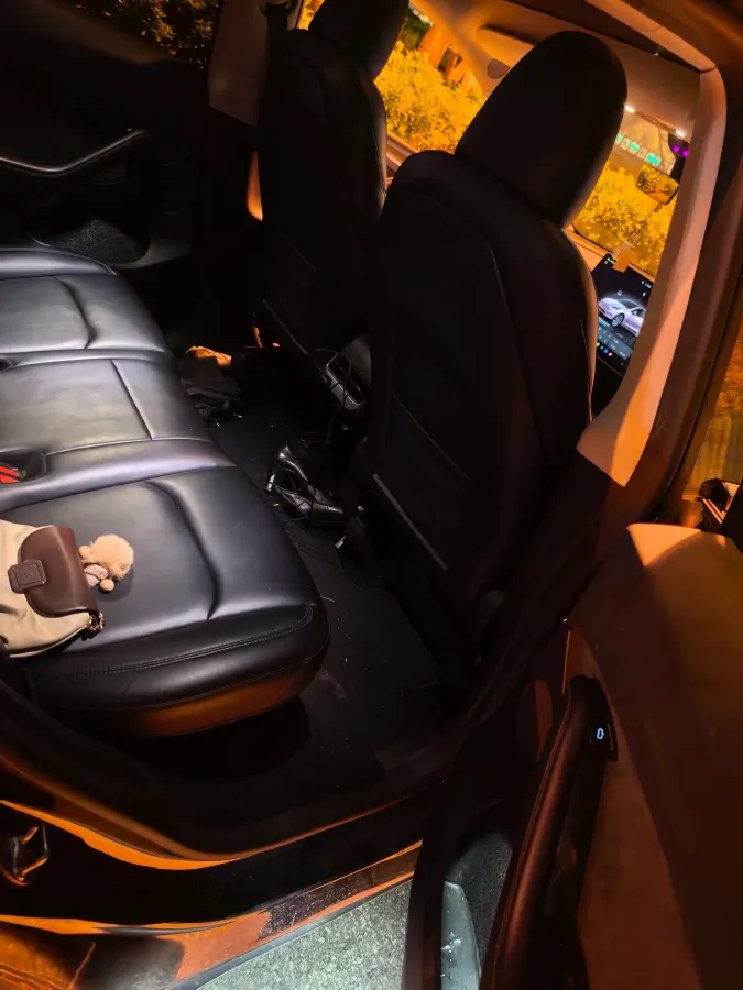 2022 Tesla Model Y BEV 60KWH,autocango,china used car exporter,china ev exporter,chinese used car exporter,chinese used ev exporter