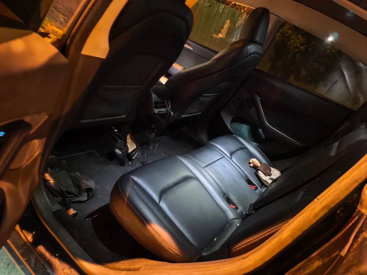 2022 Tesla Model Y BEV 60KWH,autocango,china used car exporter,china ev exporter,chinese used car exporter,chinese used ev exporter