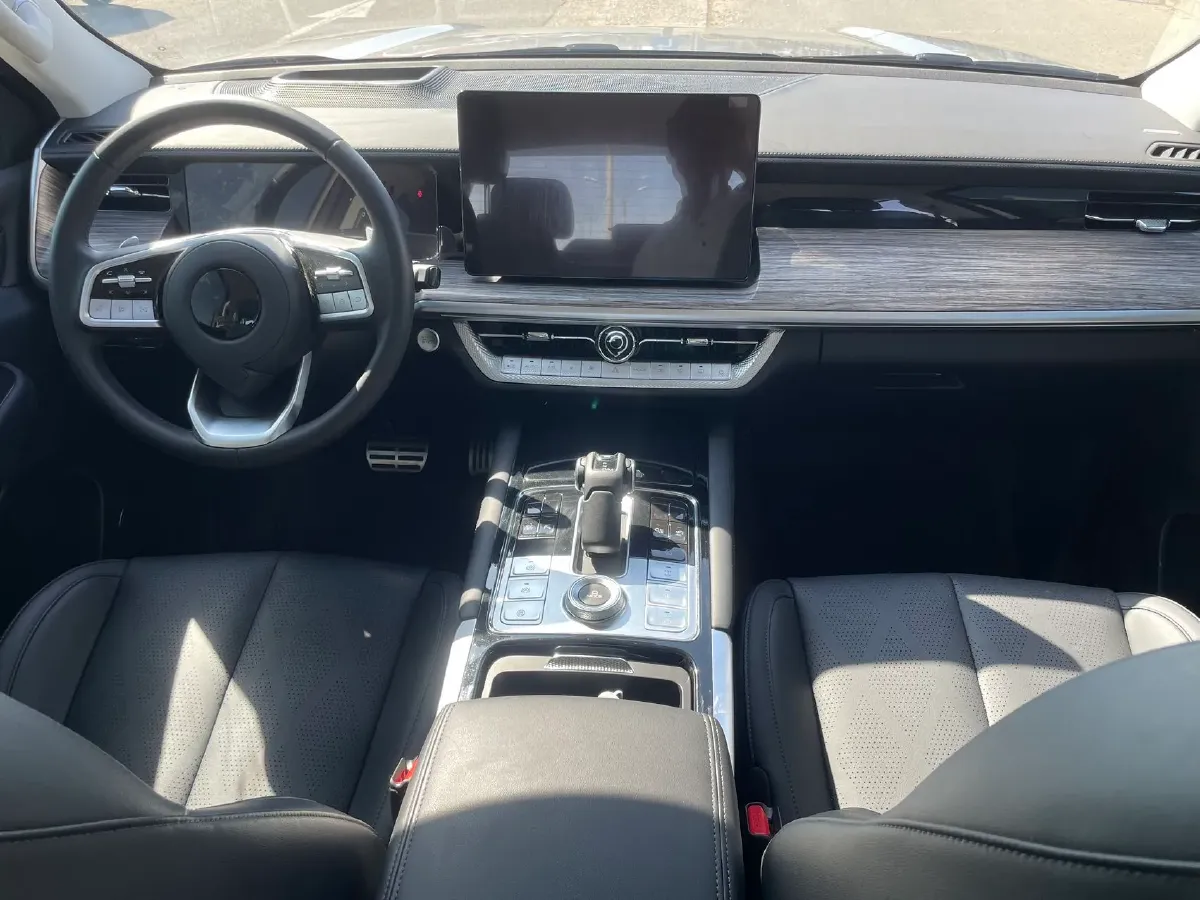 2025 Great Wall Poer Hi4-T 2.0T 252HP L4 9AT PHEV,autocango,china used car exporter,china ev exporter,chinese used car exporter,chinese used ev exporter