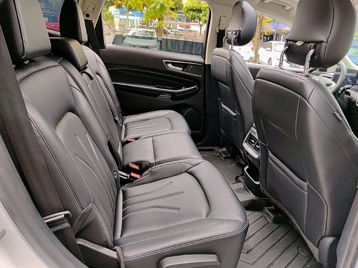 2021 Ford Edge 2.0T 245HP L4 8AT,autocango,china used car exporter,china ev exporter,chinese used car exporter,chinese used ev exporter