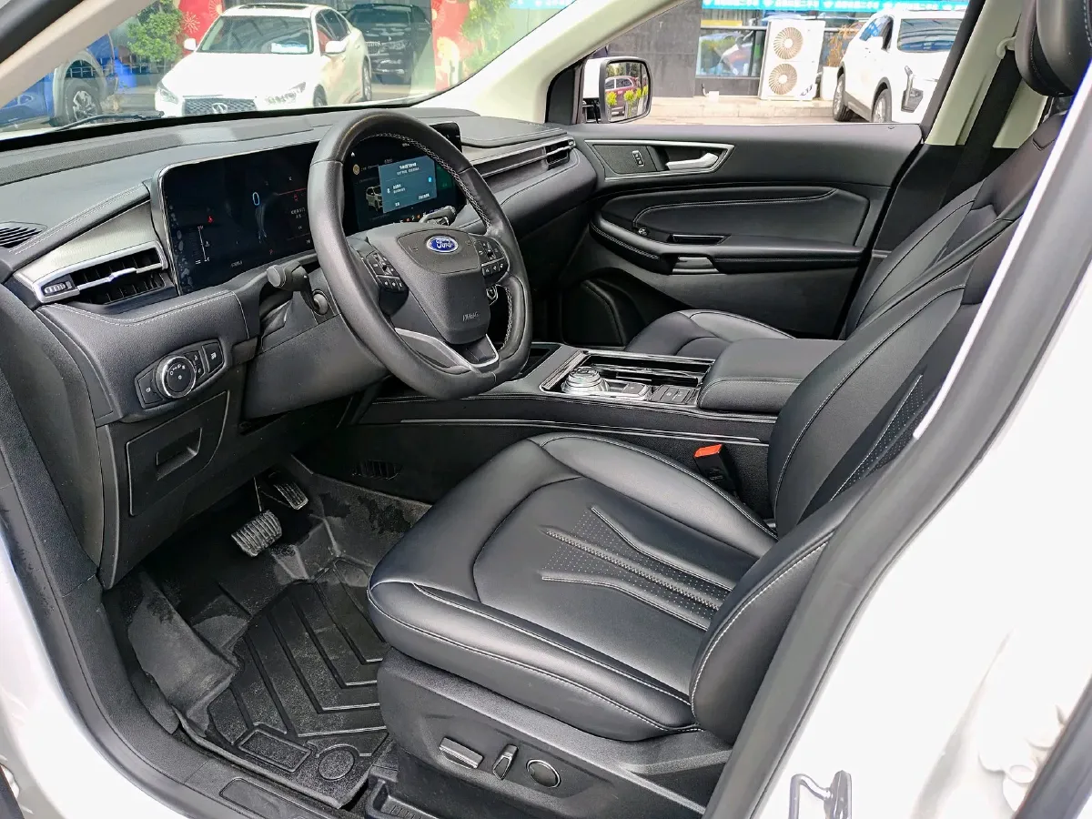 2021 Ford Edge 2.0T 245HP L4 8AT,autocango,china used car exporter,china ev exporter,chinese used car exporter,chinese used ev exporter