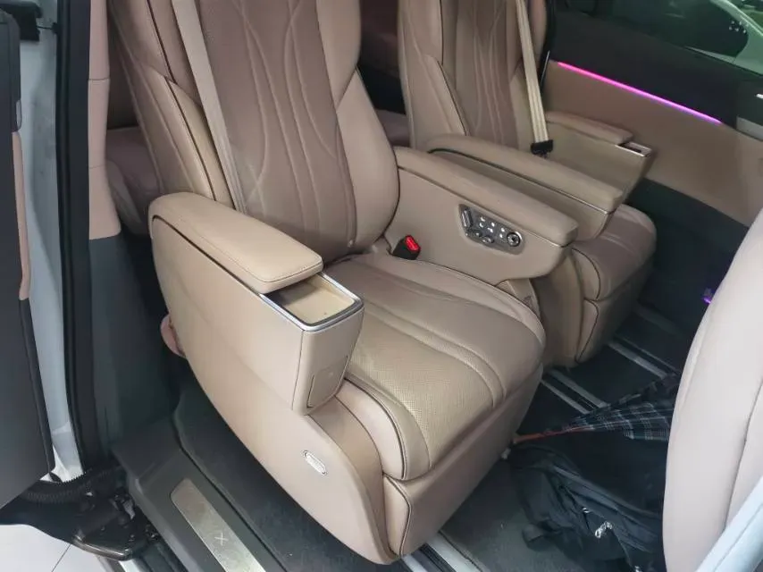 2025 Xpeng X9 BEV,autocango,china used car exporter,china ev exporter,chinese used car exporter,chinese used ev exporter