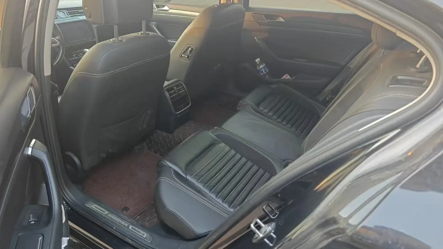 2020 Volkswagen Magotan 2.0T 186HP L4 7DCT,autocango,china used car exporter,china ev exporter,chinese used car exporter,chinese used ev exporter