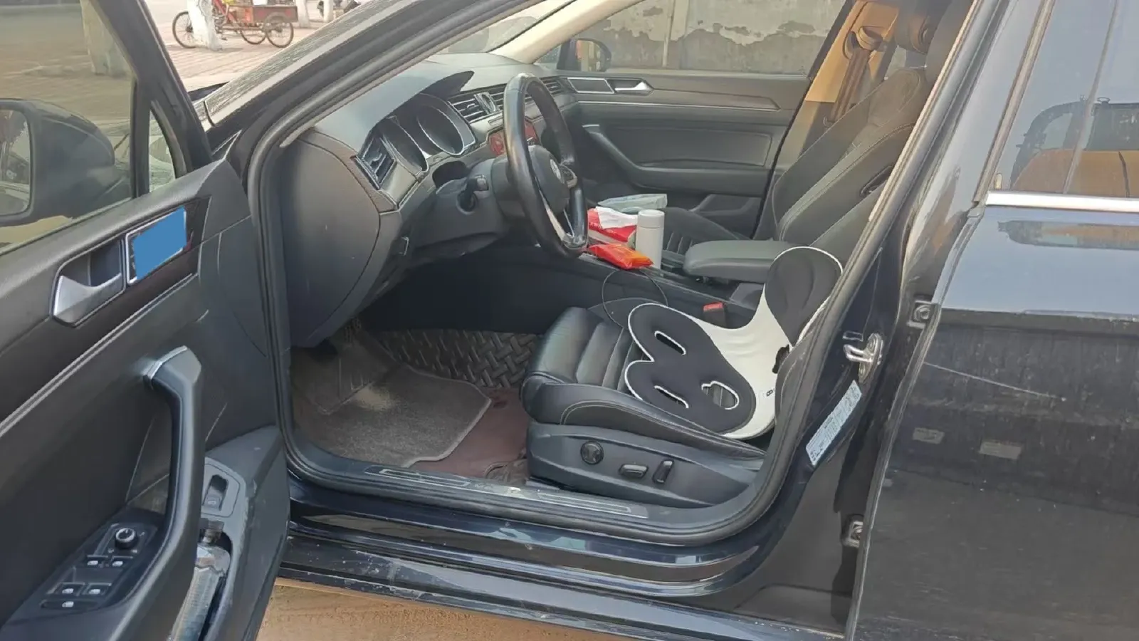 2020 Volkswagen Magotan 2.0T 186HP L4 7DCT,autocango,china used car exporter,china ev exporter,chinese used car exporter,chinese used ev exporter