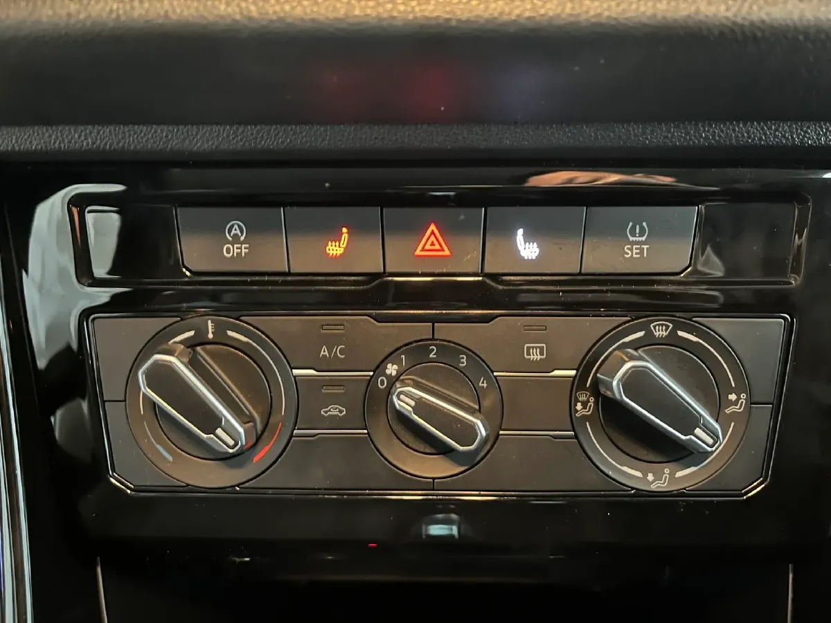 2021 Jetta VS5 1.4T 150HP L4 6AT,autocango,china used car exporter,china ev exporter,chinese used car exporter,chinese used ev exporter