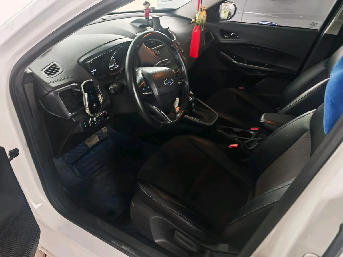 2019 Ford Escort 1.5L 122HP L3 6AT,autocango,china used car exporter,china ev exporter,chinese used car exporter,chinese used ev exporter