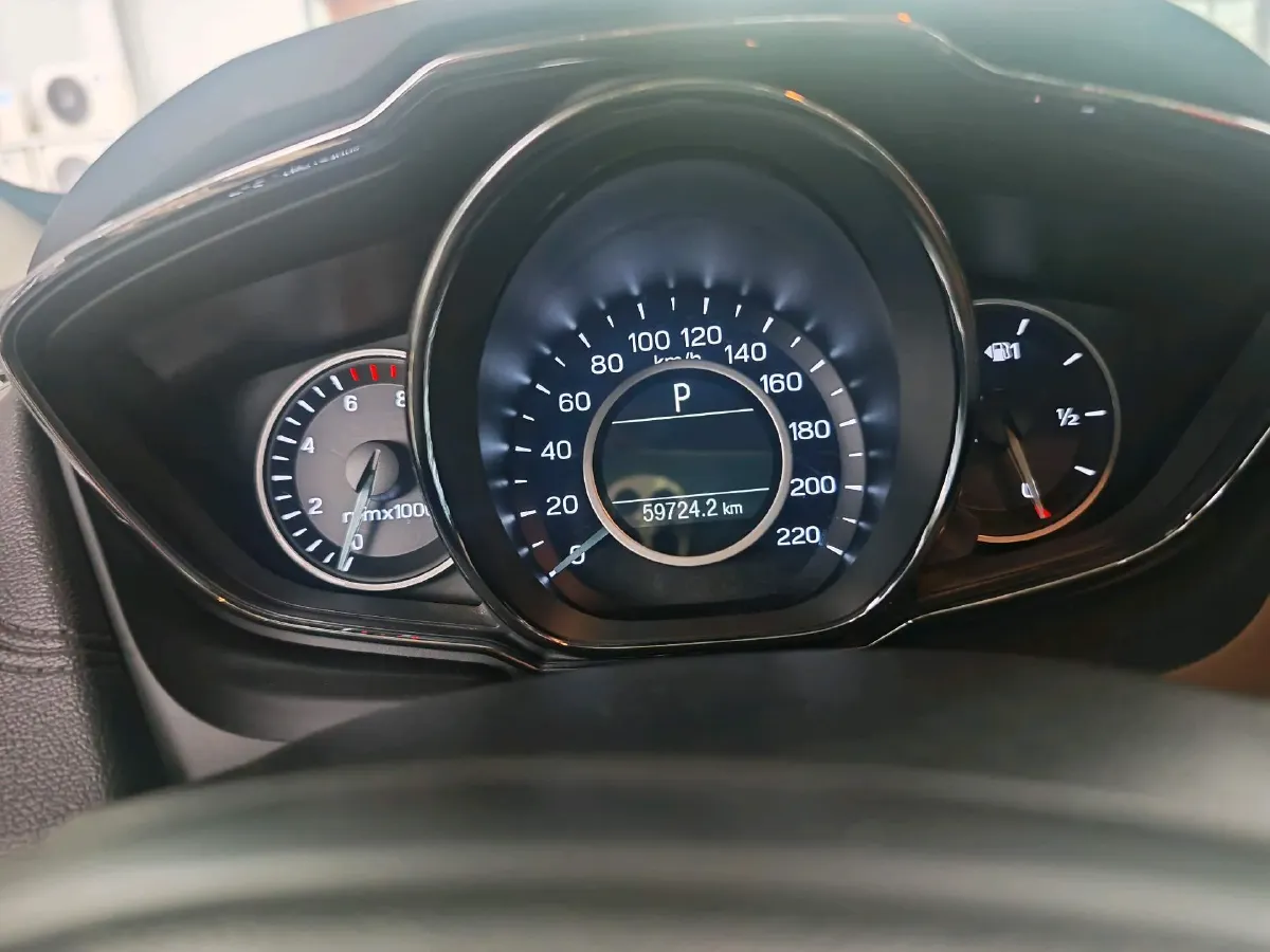 2019 Ford Escort 1.5L 122HP L3 6AT,autocango,china used car exporter,china ev exporter,chinese used car exporter,chinese used ev exporter