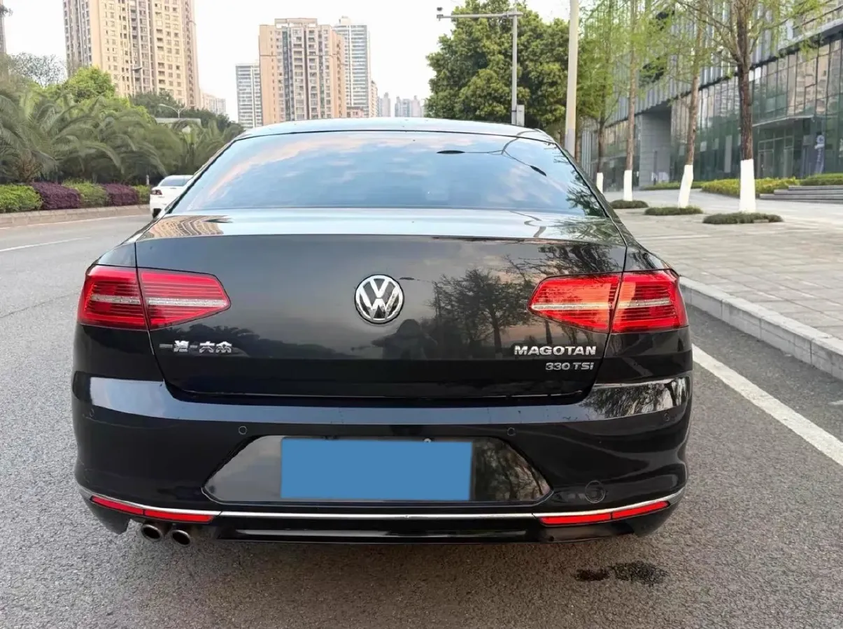 2018 Volkswagen Magotan 1.8T 180HP L4 7DCT,autocango,china used car exporter,china ev exporter,chinese used car exporter,chinese used ev exporter