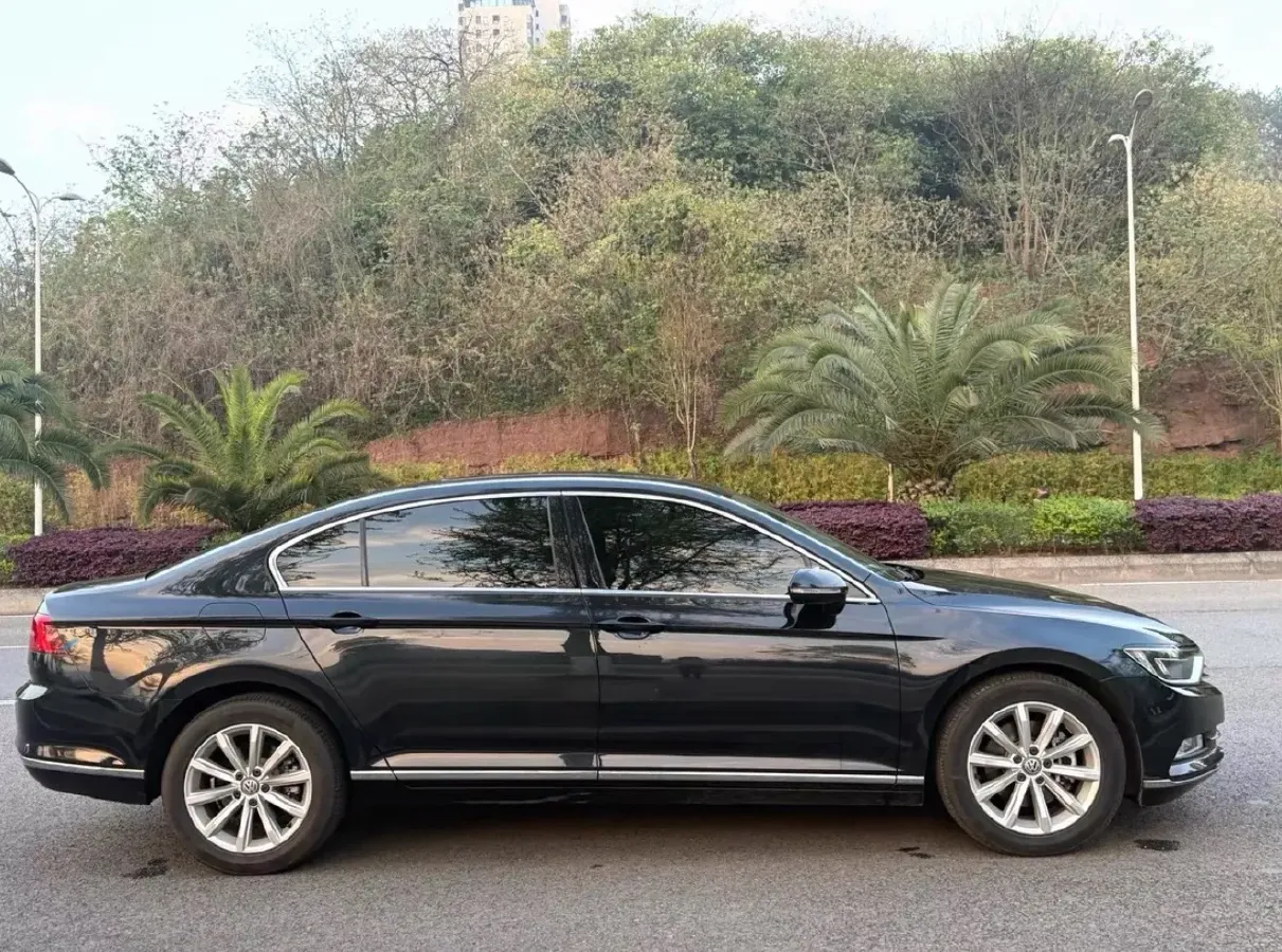 2018 Volkswagen Magotan 1.8T 180HP L4 7DCT,autocango,china used car exporter,china ev exporter,chinese used car exporter,chinese used ev exporter