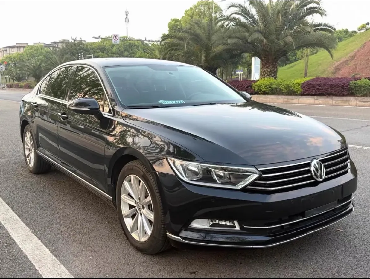 2018 Volkswagen Magotan 1.8T 180HP L4 7DCT,autocango,china used car exporter,china ev exporter,chinese used car exporter,chinese used ev exporter