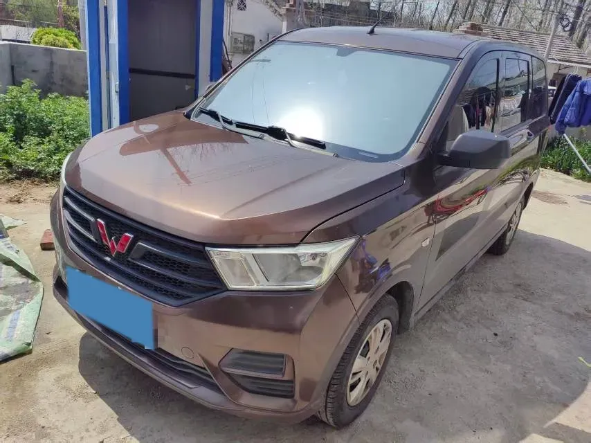 2019 WuLing HongGuang 1.5L 99HP L4 6MT,autocango,china used car exporter,china ev exporter,chinese used car exporter,chinese used ev exporter