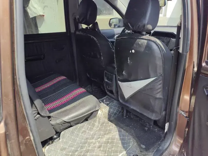 2019 WuLing HongGuang 1.5L 99HP L4 6MT,autocango,china used car exporter,china ev exporter,chinese used car exporter,chinese used ev exporter