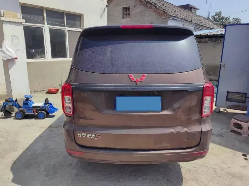 2019 WuLing HongGuang 1.5L 99HP L4 6MT,autocango,china used car exporter,china ev exporter,chinese used car exporter,chinese used ev exporter