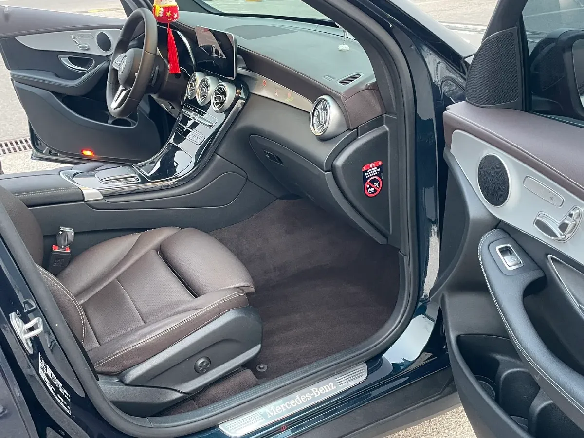 2022 Mercedes-Benz GLC Class 2.0T 197HP L4 9AT,autocango,china used car exporter,china ev exporter,chinese used car exporter,chinese used ev exporter