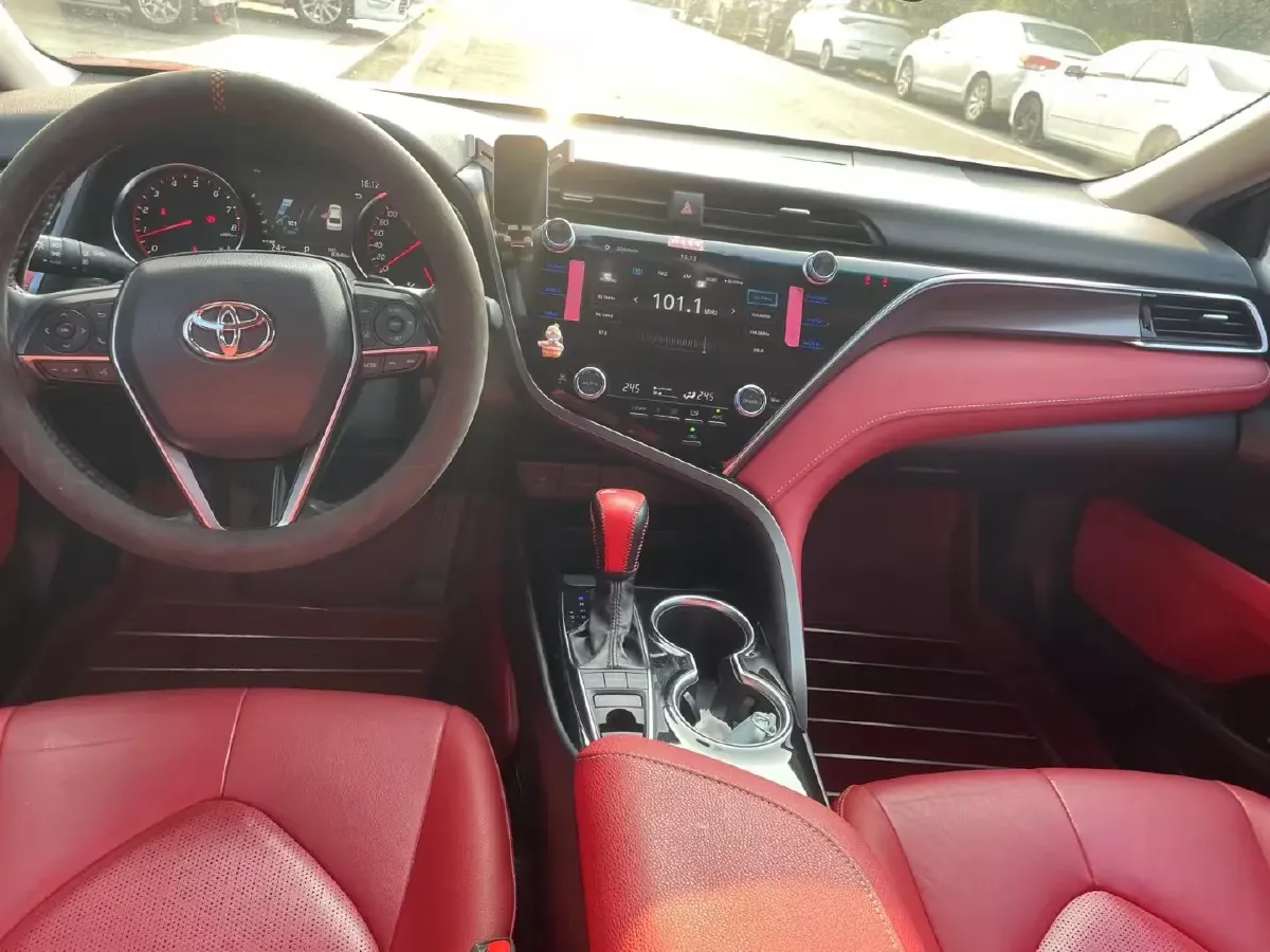 2019 Toyota Camry 2.5L 209HP L4 8AT,autocango,china used car exporter,china ev exporter,chinese used car exporter,chinese used ev exporter