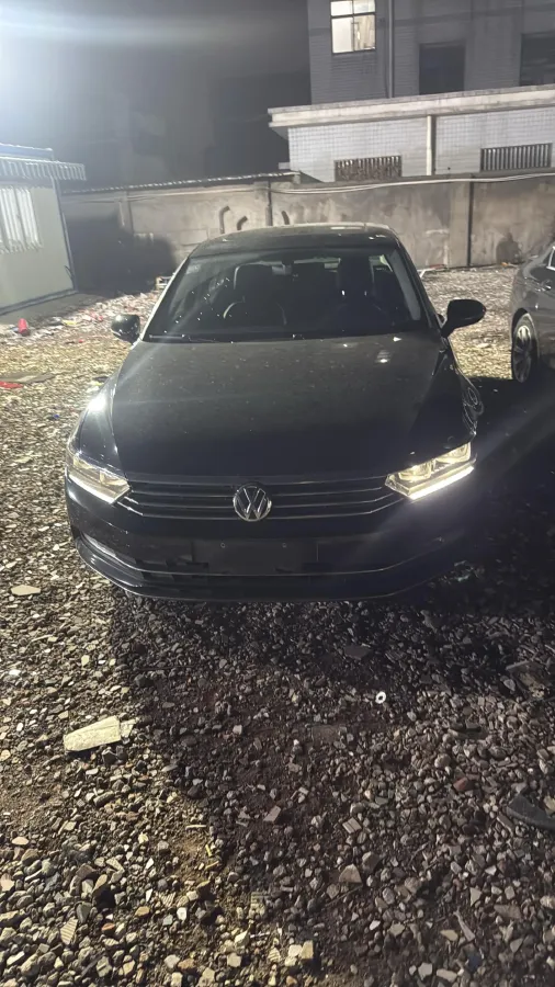 2019 Volkswagen Magotan 2.0T 186HP L4 7DCT,autocango,china used car exporter,china ev exporter,chinese used car exporter,chinese used ev exporter