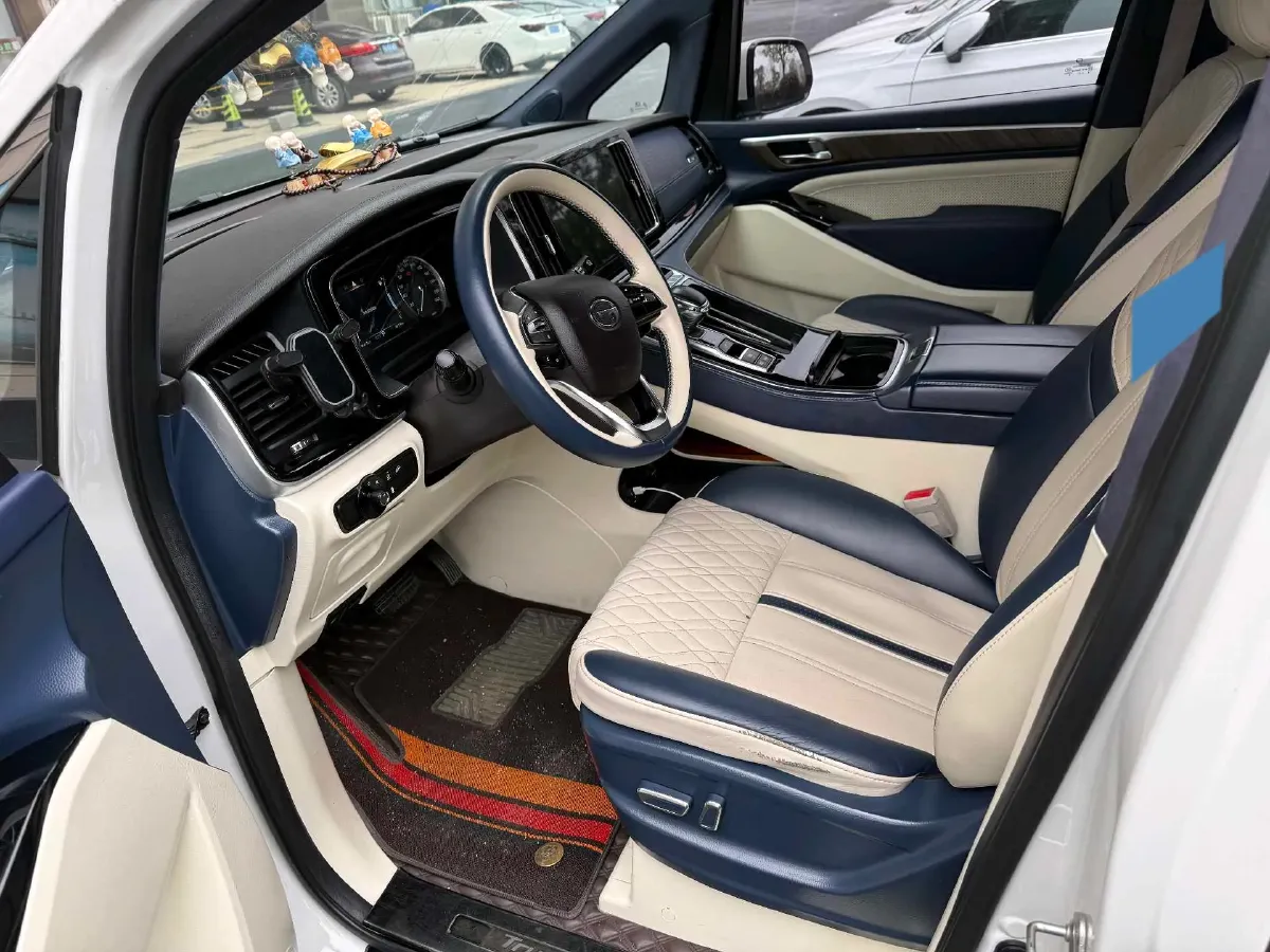 2021 GAC Trumpchi M8 2.0T 252HP L4 8AT,autocango,china used car exporter,china ev exporter,chinese used car exporter,chinese used ev exporter