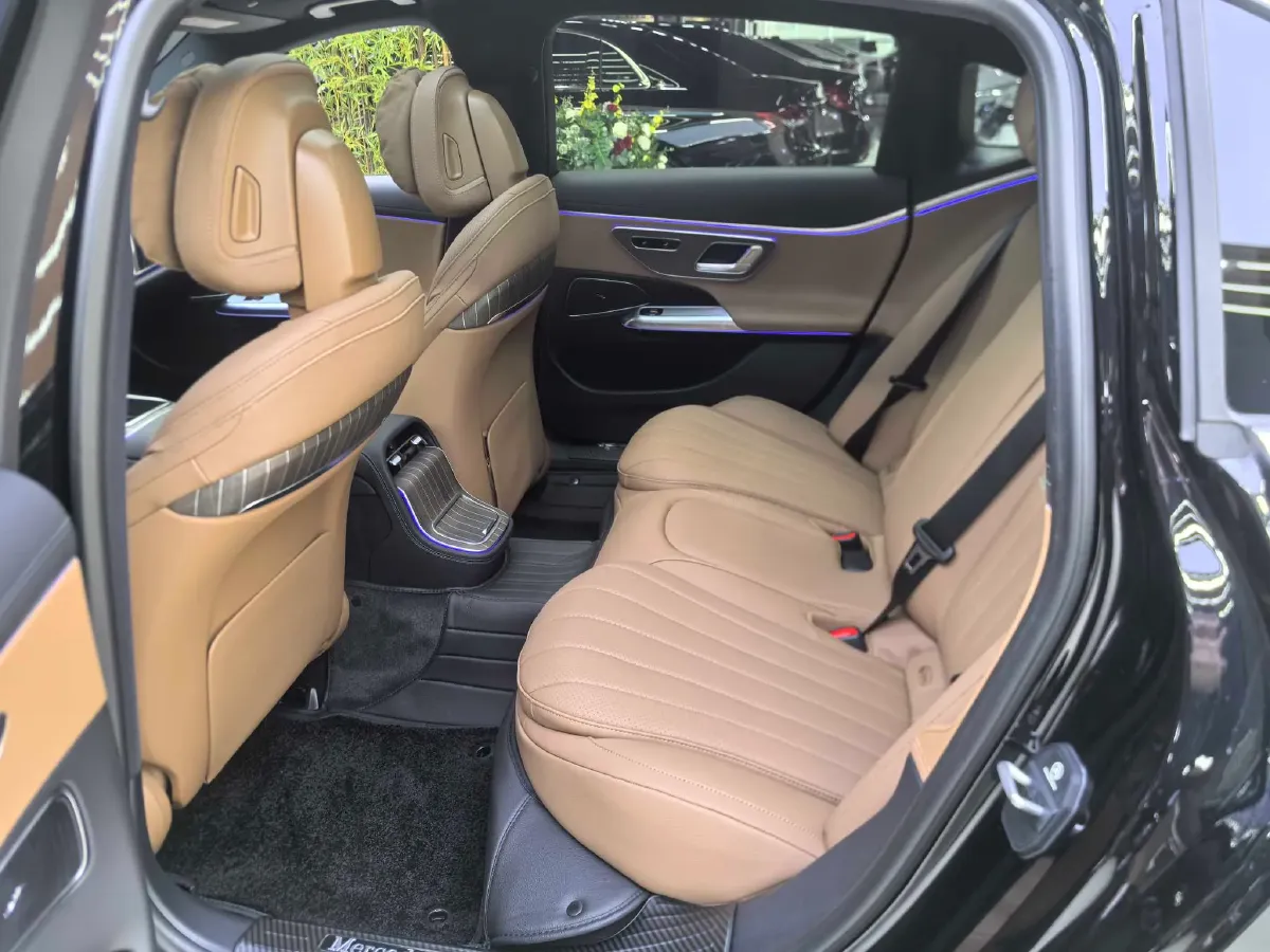 2024 Mercedes-Benz E Class 2.0T 204HP L4 9AT PHEV 25.4KWH,autocango,china used car exporter,china ev exporter,chinese used car exporter,chinese used ev exporter