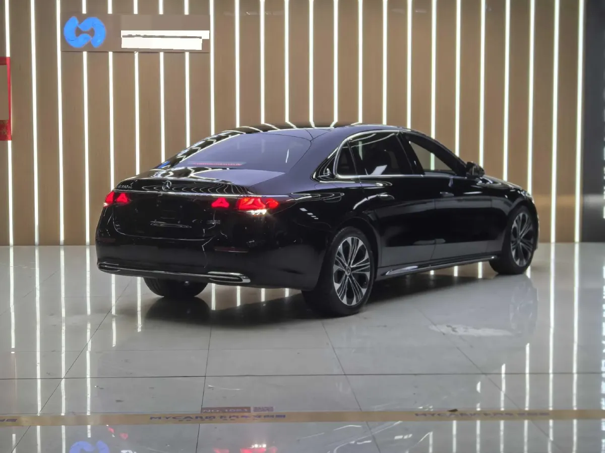 2024 Mercedes-Benz E Class 2.0T 204HP L4 9AT PHEV 25.4KWH,autocango,china used car exporter,china ev exporter,chinese used car exporter,chinese used ev exporter
