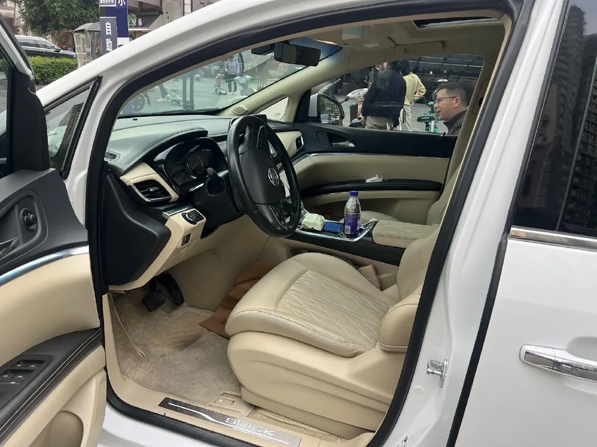 2023 Buick GL8 2.0T 237HP L4 9AT,autocango,china used car exporter,china ev exporter,chinese used car exporter,chinese used ev exporter