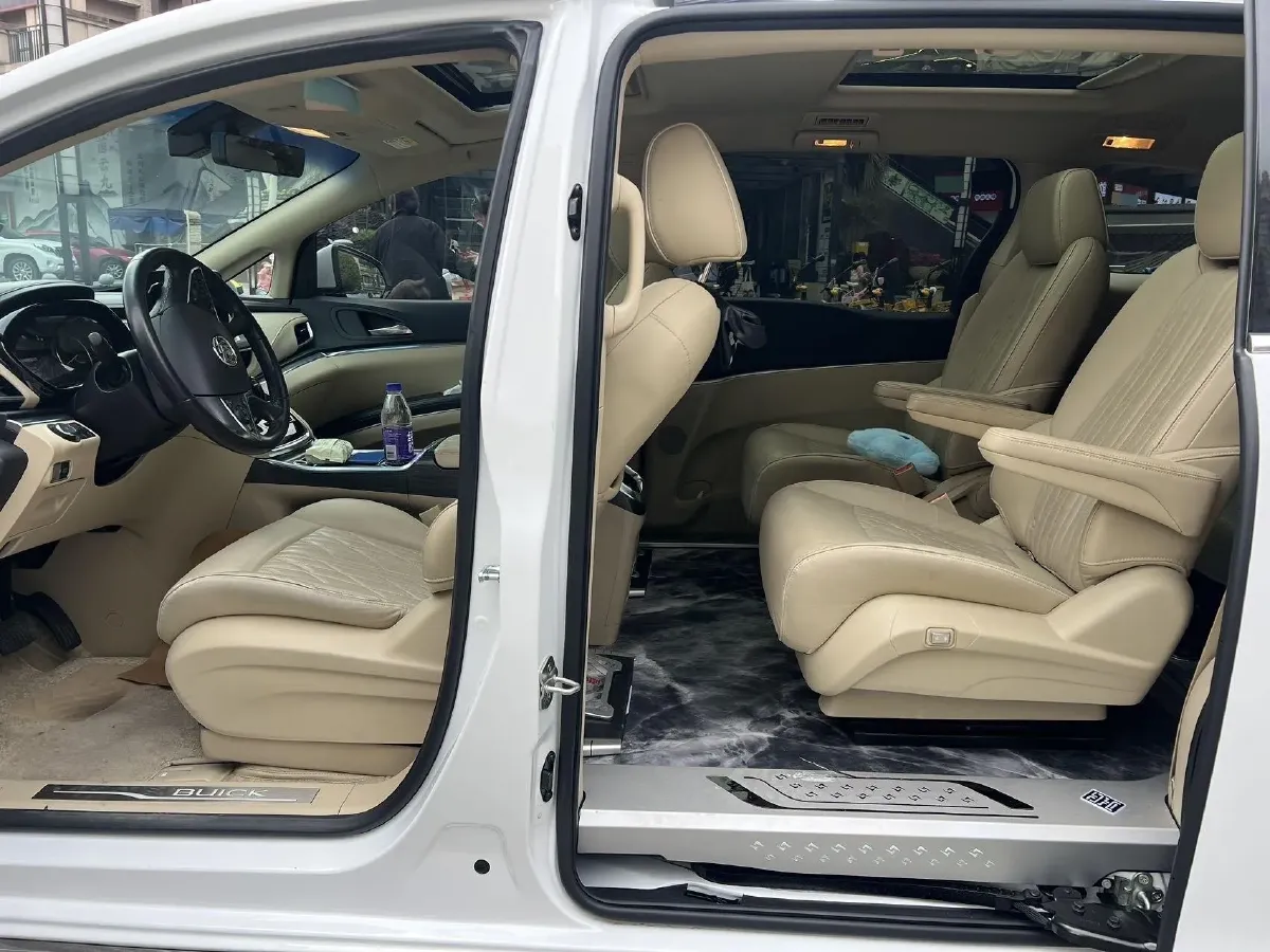 2023 Buick GL8 2.0T 237HP L4 9AT,autocango,china used car exporter,china ev exporter,chinese used car exporter,chinese used ev exporter