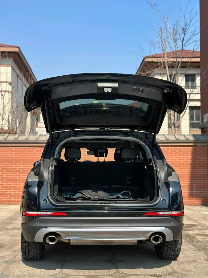 2021 Lincoln Corsair 2.0T 245HP L4 8AT,autocango,china used car exporter,china ev exporter,chinese used car exporter,chinese used ev exporter