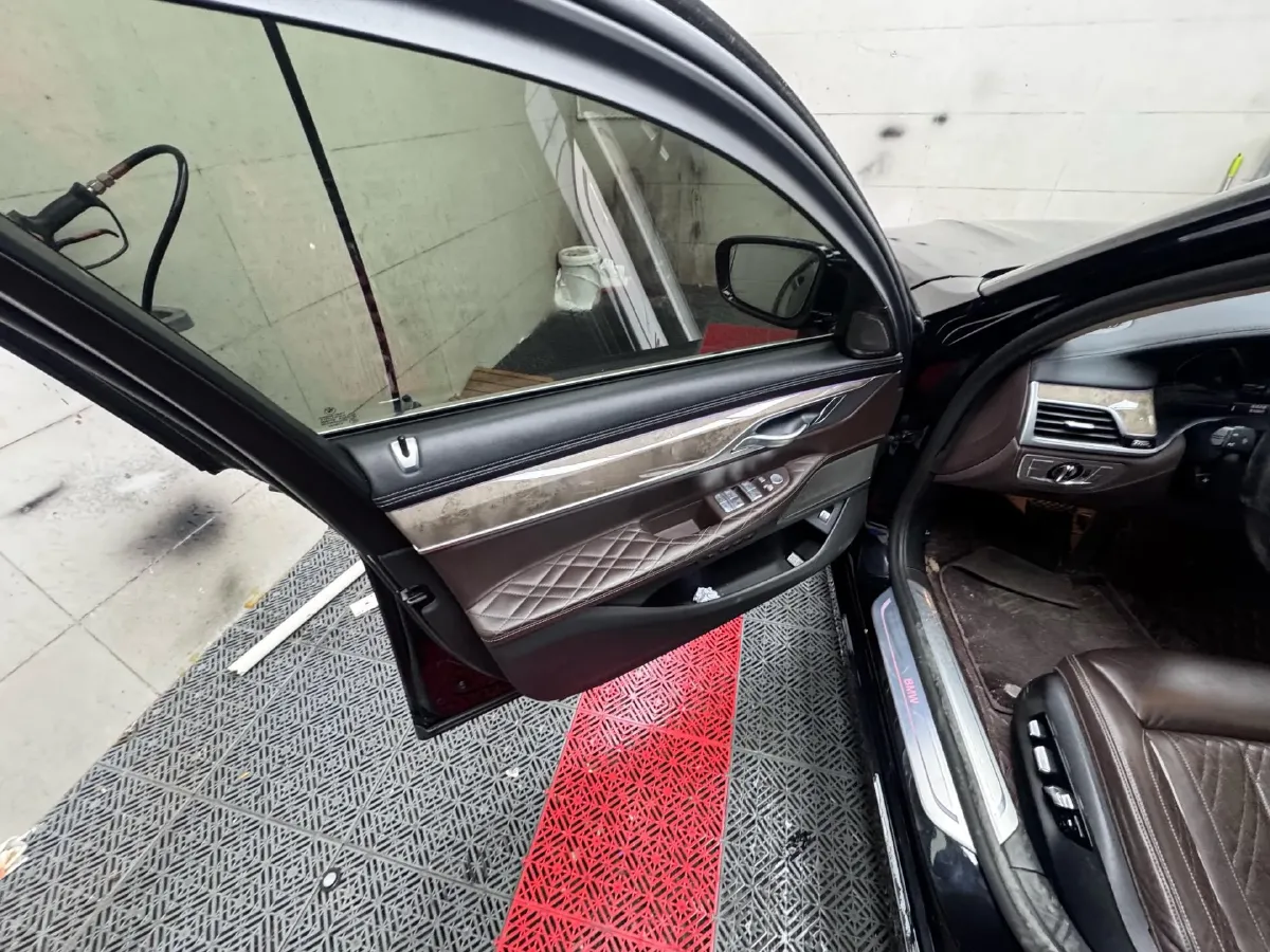 2021 BMW 7 Series 3.0T 340HP L6 8AT,autocango,china used car exporter,china ev exporter,chinese used car exporter,chinese used ev exporter