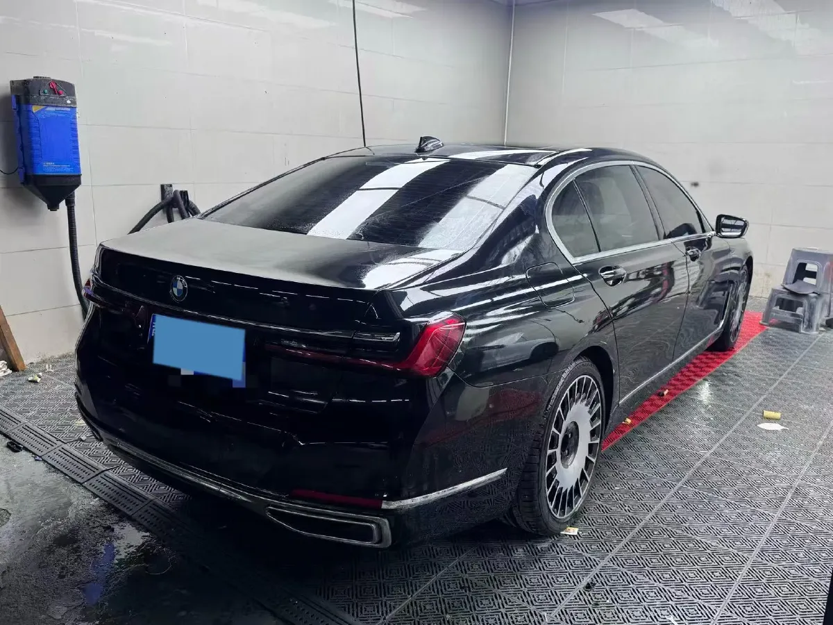 2021 BMW 7 Series 3.0T 340HP L6 8AT,autocango,china used car exporter,china ev exporter,chinese used car exporter,chinese used ev exporter