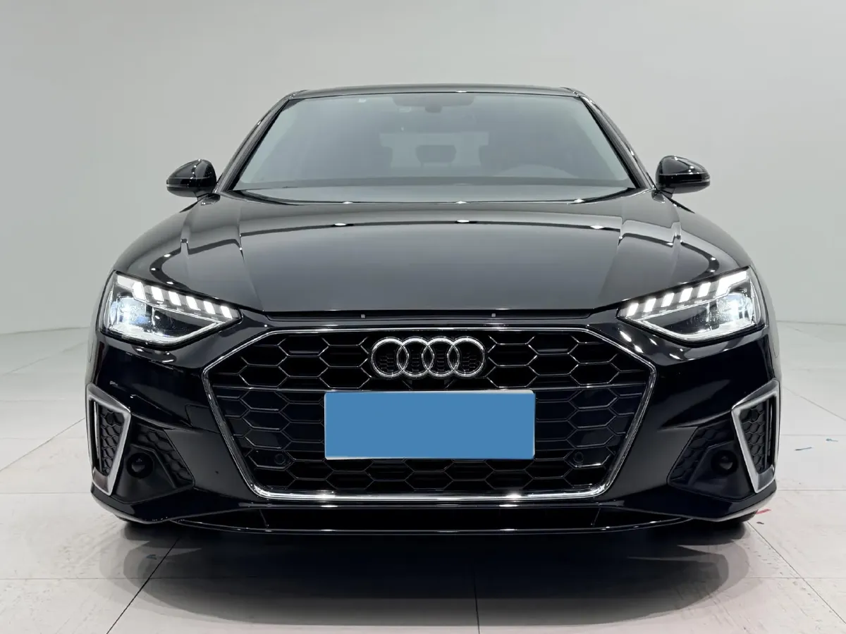 2020 Audi A4L 2.0T 190HP L4 7DCT,autocango,china used car exporter,china ev exporter,chinese used car exporter,chinese used ev exporter