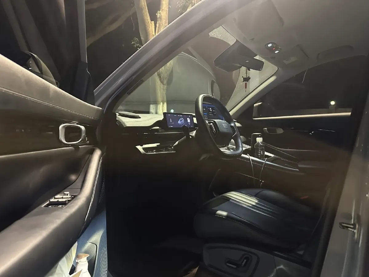 2024 LanDian E5 1.5L 110HP L4 E-CVT PHEV 17.52KWH,autocango,china used car exporter,china ev exporter,chinese used car exporter,chinese used ev exporter