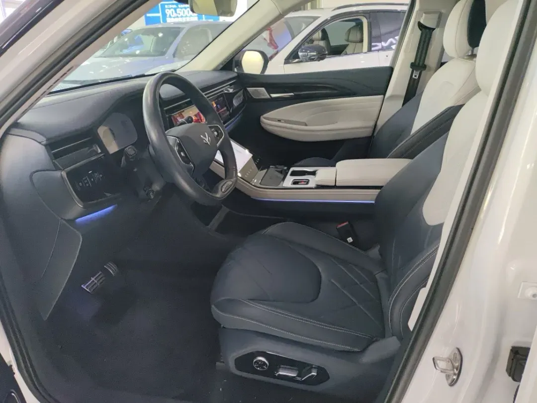 2024 ARCFOX αT BEV 94.5KWH,autocango,china used car exporter,china ev exporter,chinese used car exporter,chinese used ev exporter