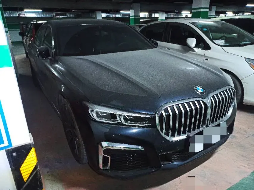 2021 BMW 7 Series 3.0T 340HP L6 8AT,autocango,china used car exporter,china ev exporter,chinese used car exporter,chinese used ev exporter