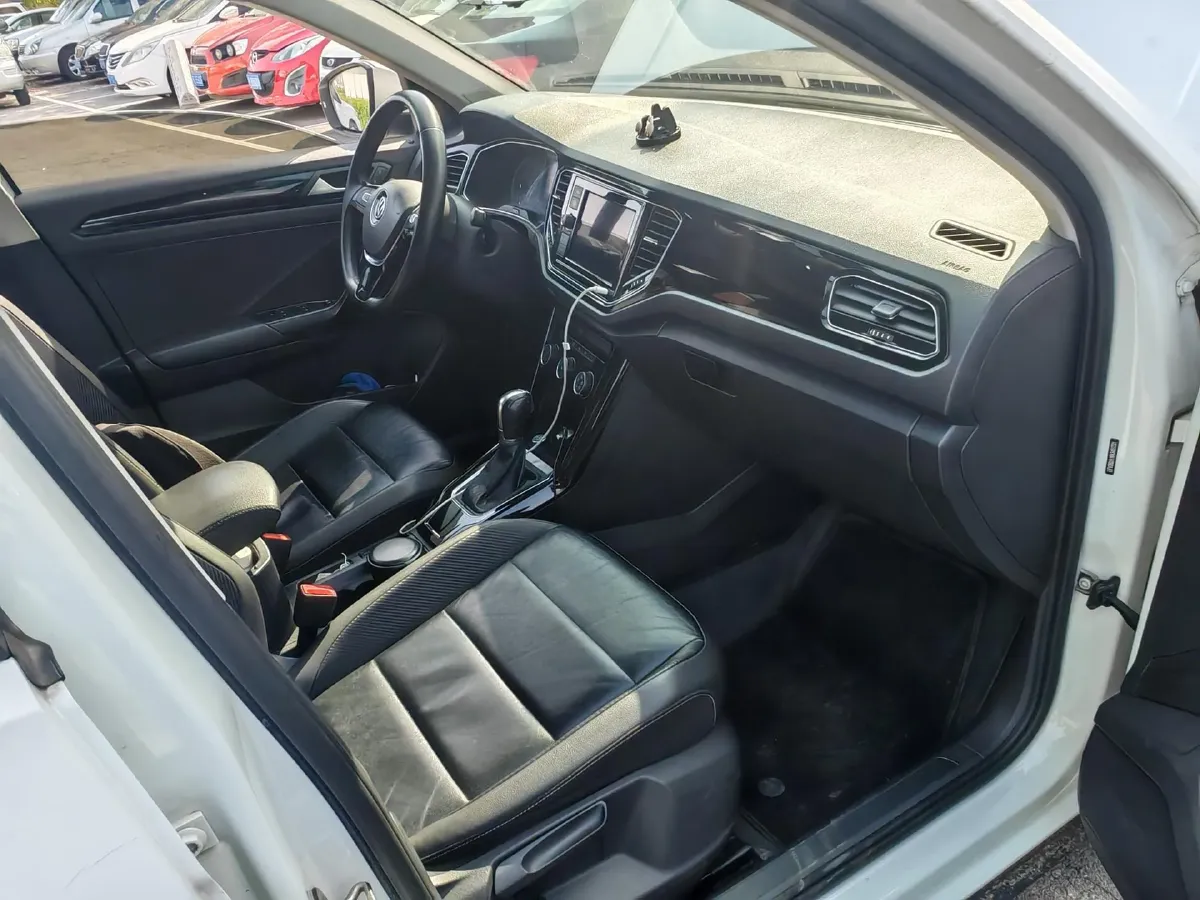 2019 Volkswagen T-Roc 1.4T 150HP L4 7DCT,autocango,china used car exporter,china ev exporter,chinese used car exporter,chinese used ev exporter