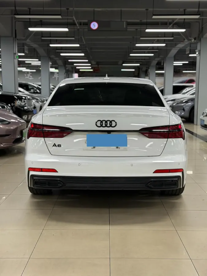 2021 Audi A6L 2.0T 190HP L4 7DCT,autocango,china used car exporter,china ev exporter,chinese used car exporter,chinese used ev exporter